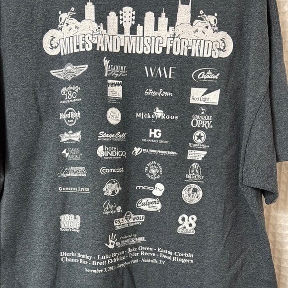 Dierks Bentley 2013 Concert T-Shirt - Size XL - Picture 6 of 6